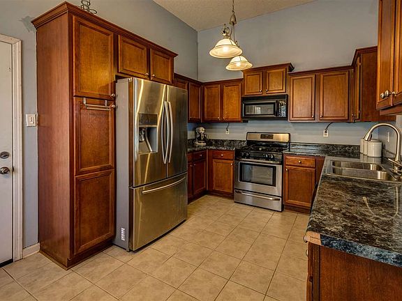 5th image of 235 Village Dr