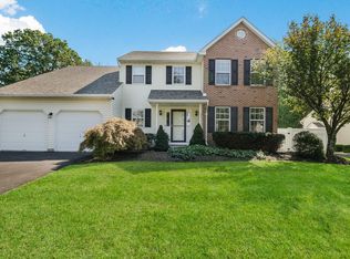 19 Winterberry Dr, Perkasie, PA 18944