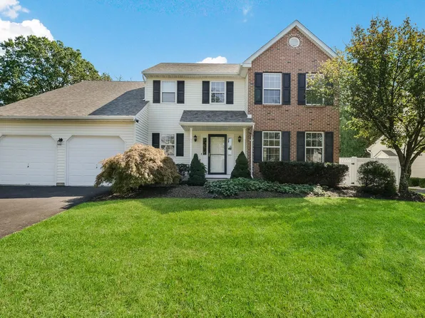 19 Winterberry Dr, Perkasie, PA 18944