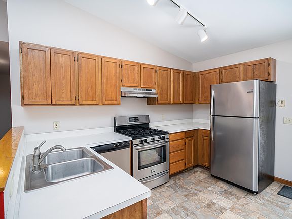 3rd image of 747 1st Ave