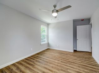 8219 Hanna St #B, Houston, TX 77028