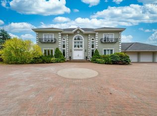 38 Lennox Rd, Halifax, NS B0J 1T0