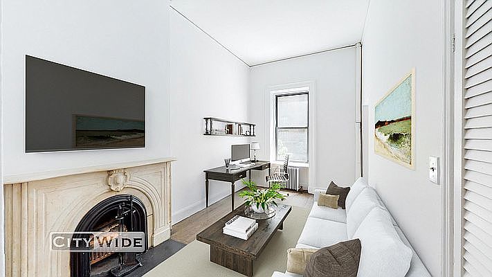 1st image of 145 E 72nd St #5FE