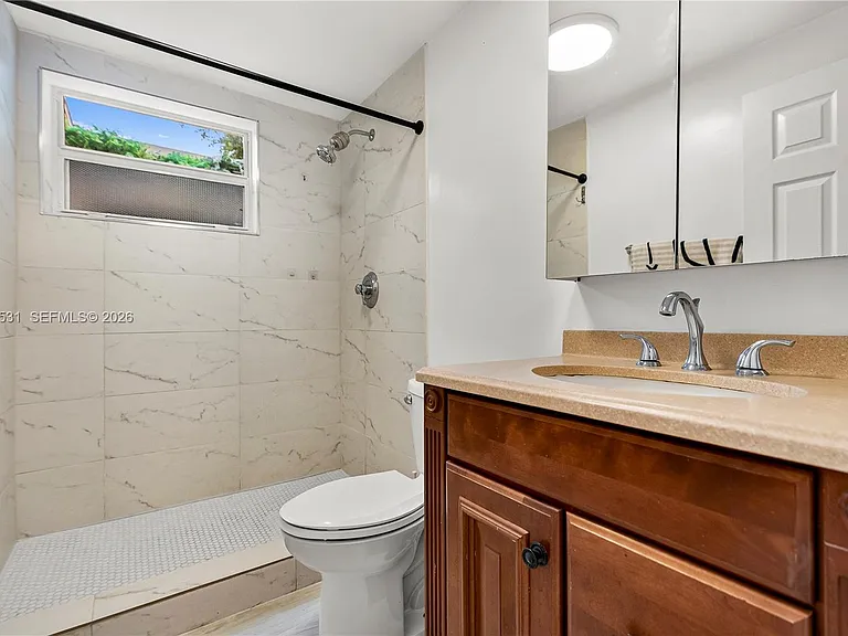 5800 Taylor St #1 — Photo 11