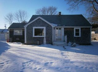 9 Brookshire Rd, Hyannis, MA 02601