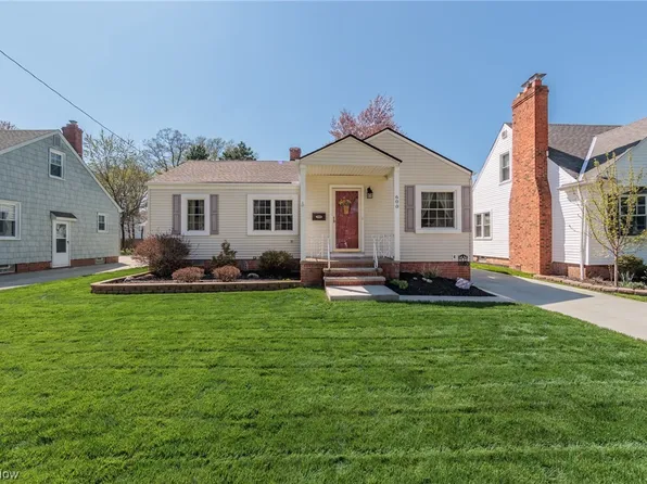 600 Parkside Dr, Bay Village, OH 44140