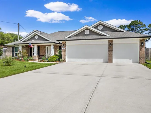 8262 Verano St, Navarre, FL 32566