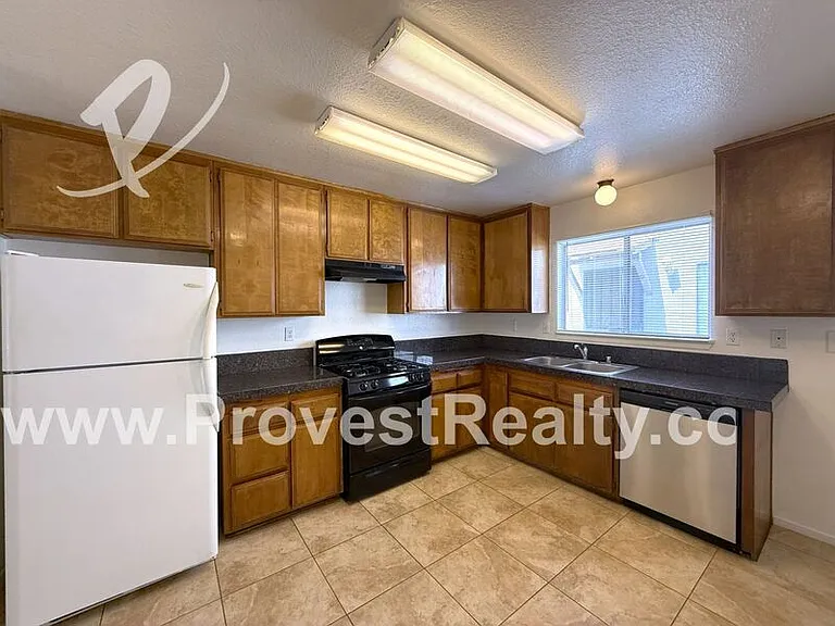 21777 Panoche Rd #4 — Photo 7