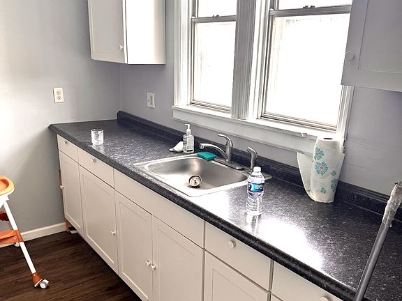 5th image of 102 N Lehigh Ave APT 1