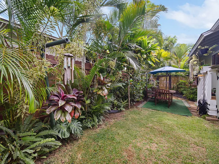 4928 Aliali Rd — Photo 6