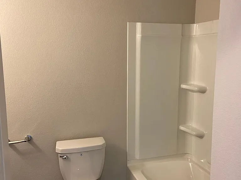108 Ellis Dr — Photo 12