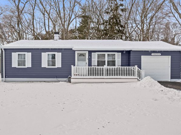 29 Winston Dr, Victor, NY 14564