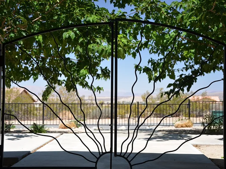 6638 Bermuda Ave — Photo 2