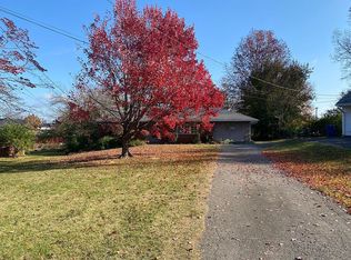 6200 Hillcrest Ct, Crestwood, KY 40014
