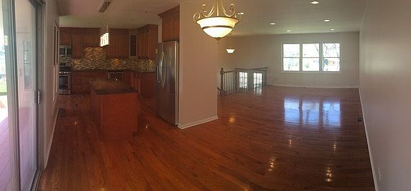 5th image of 1345 Newcastle Ln