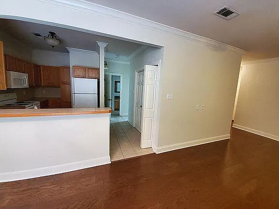 710 E Boyd Dr #306 — Photo 12