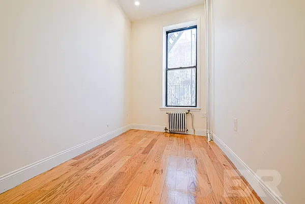 Rented by EXR | media 24