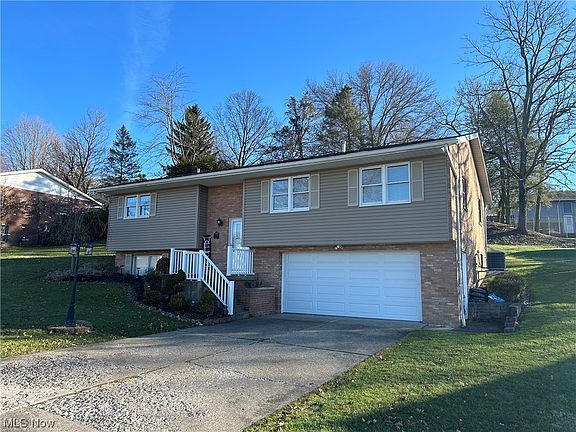 4th image of 202 Greentree Dr
