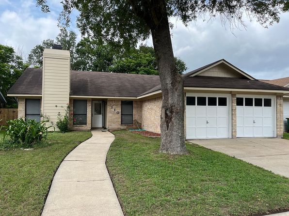 110 Rebecca Ln