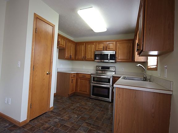 5th image of 2418 Calcutta Dr