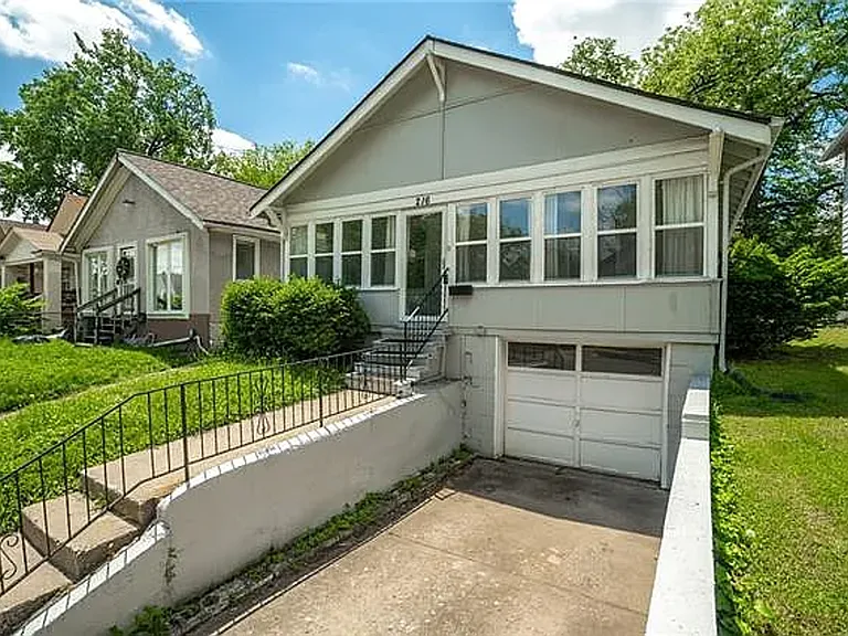 216 N Wheeling Ave — Photo 22