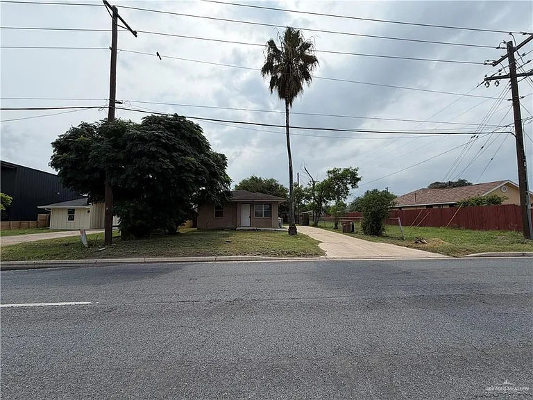 301 S Raul Longoria Rd — Photo 25
