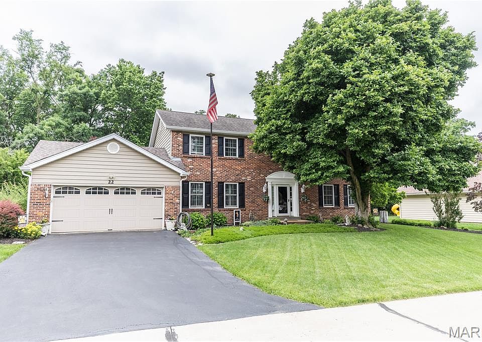 1st image of 22 Colonade Ct