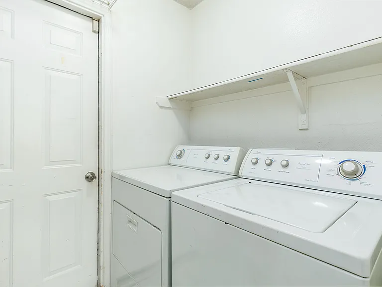 4471 Haymarket St — Photo 3