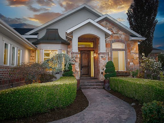 2nd image of 1203 W Makiya Cir
