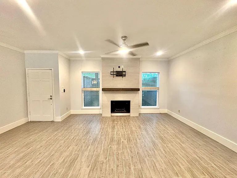 2323 Bering Dr #2 — Photo 12