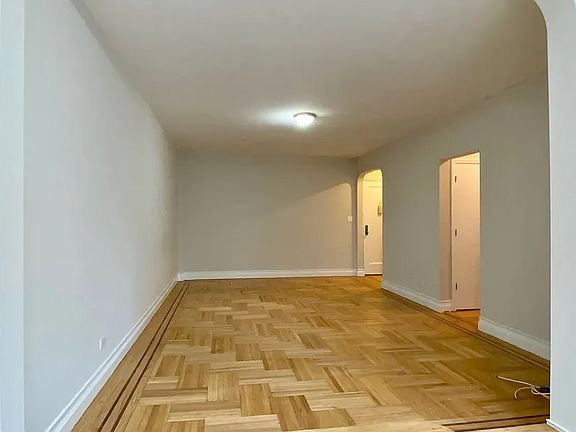 2nd image of 3111 Broadway