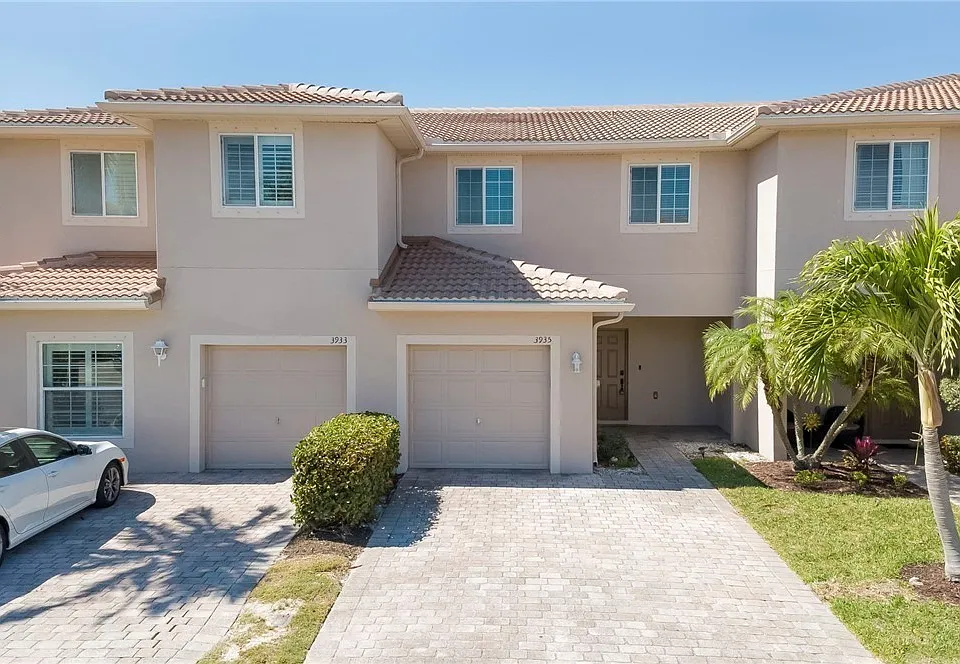 3935 Cherrybrook Loop