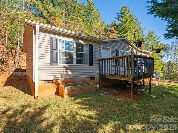 25 Laurel Cove Rd, Leicester, NC 28748