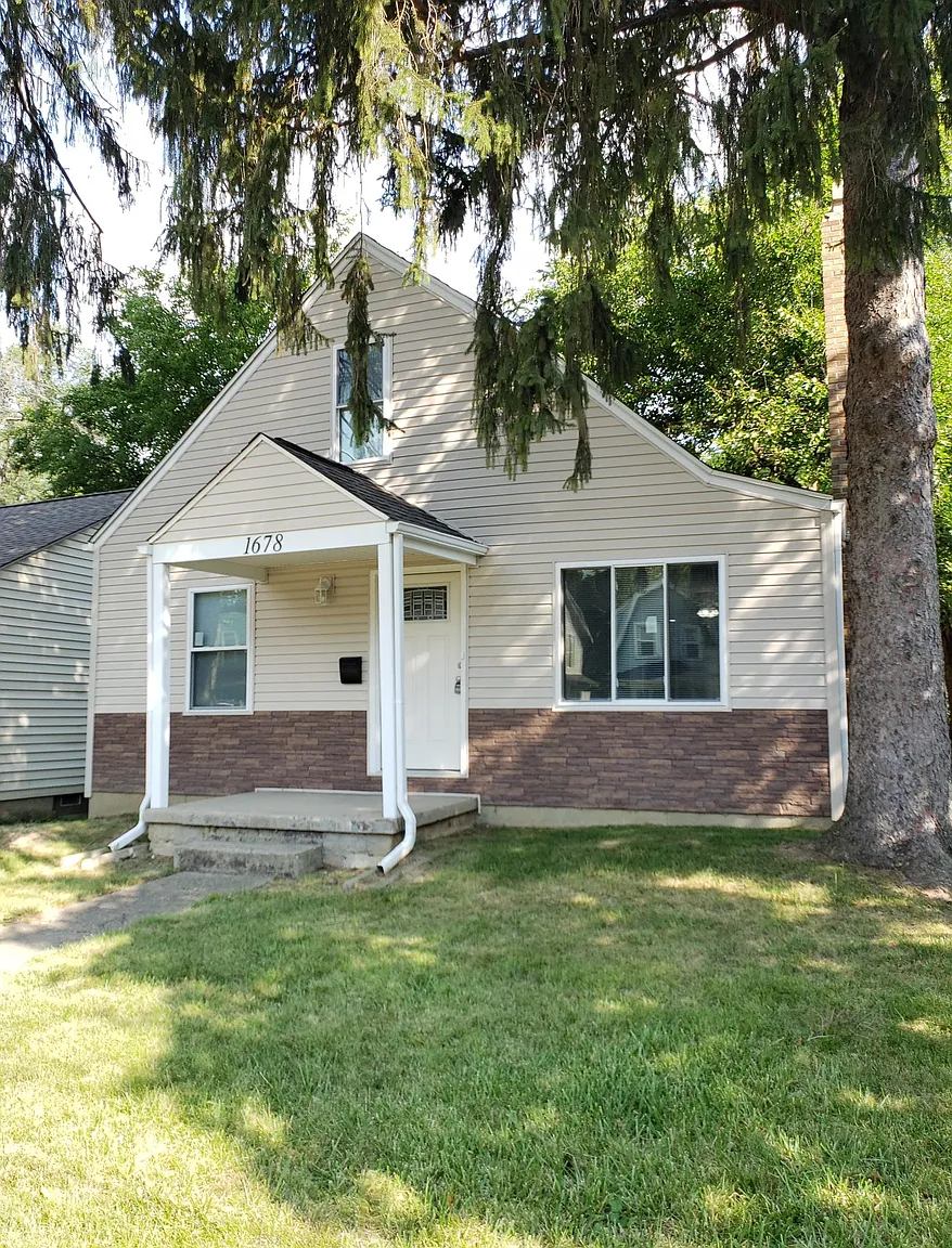 1678 E Weber Rd photo 1