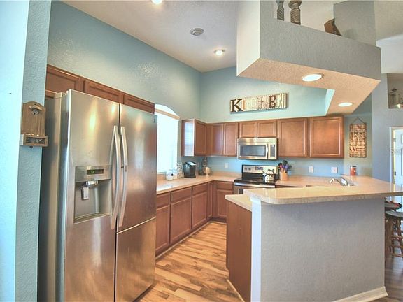5th image of 661 Greenshank Dr
