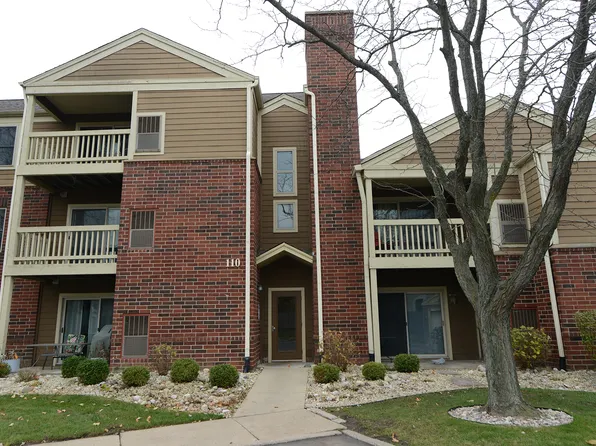 110 Glengarry Dr APT 205, Bloomingdale, IL 60108