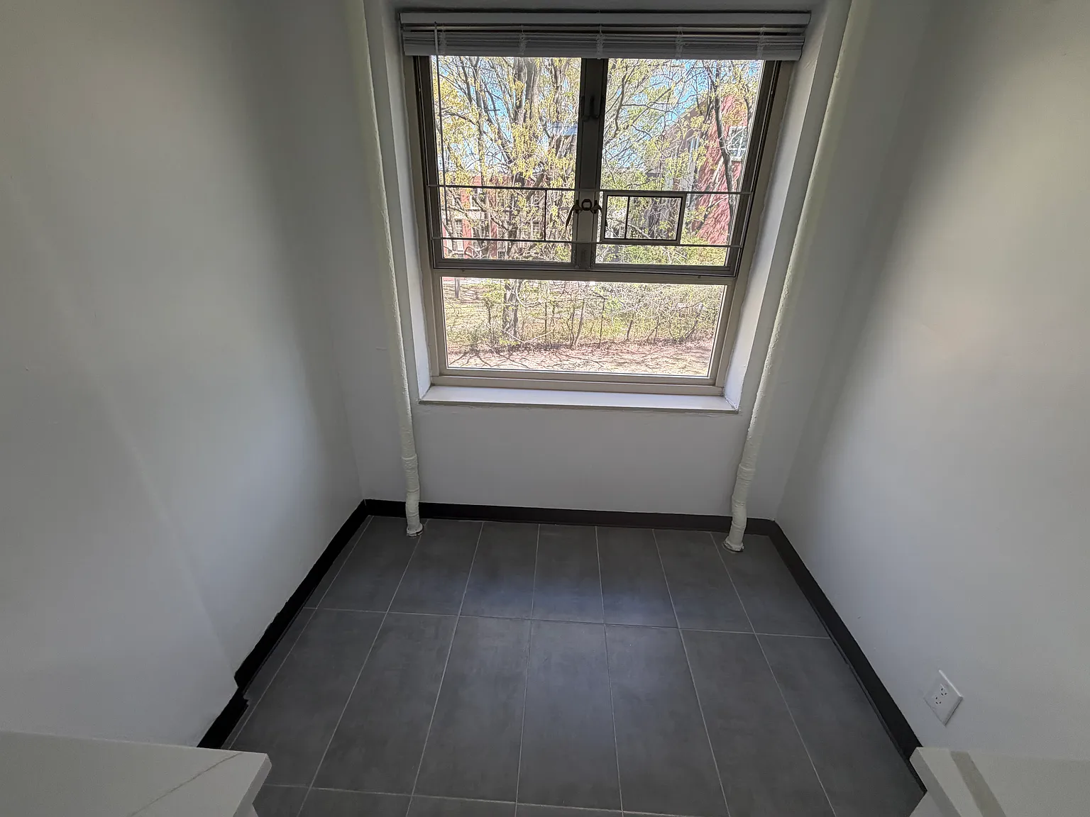 71st Cres, Fresh Meadows — Photo 3