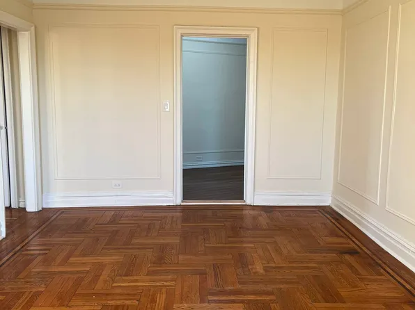 116 West 238th Street image 5 of 8