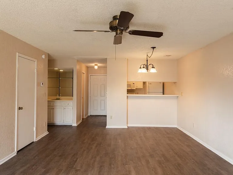 1602 Mill St #C — Photo 9
