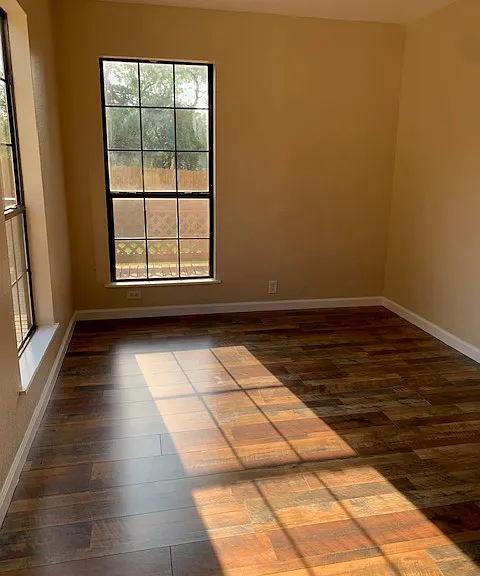 823 Cypress Ln — Photo 19