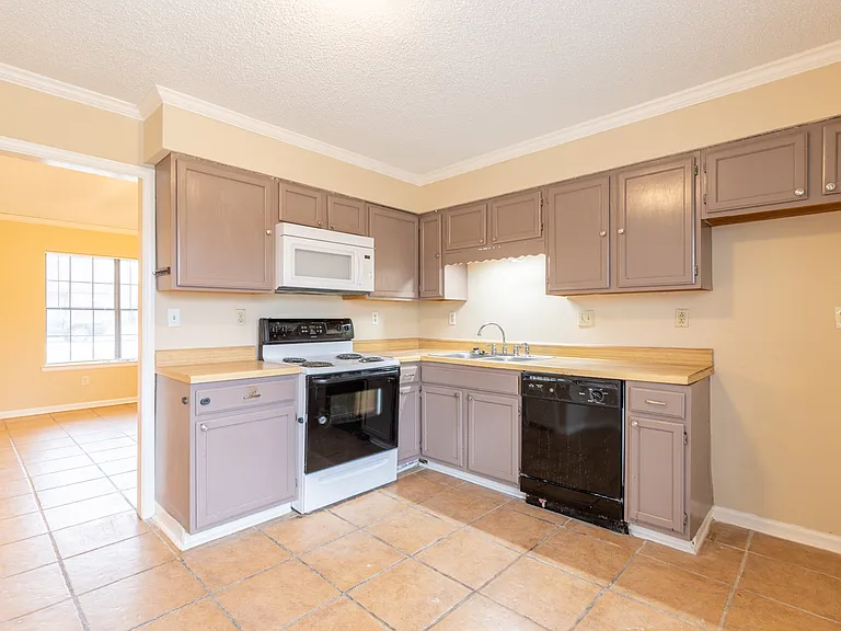 10152 Yates Dr — Photo 12