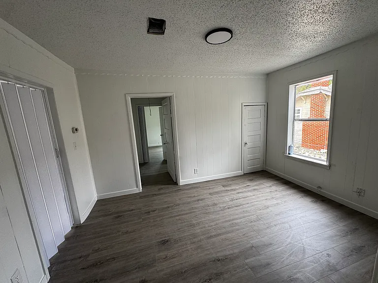 5317 Kilpatrick Ave — Photo 18