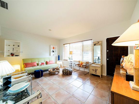 5th image of 1925 Calais Dr APT 3