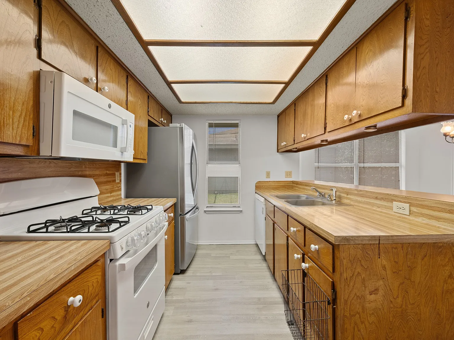 3 bed, 1292 sqft, $1,700 — Photo 1