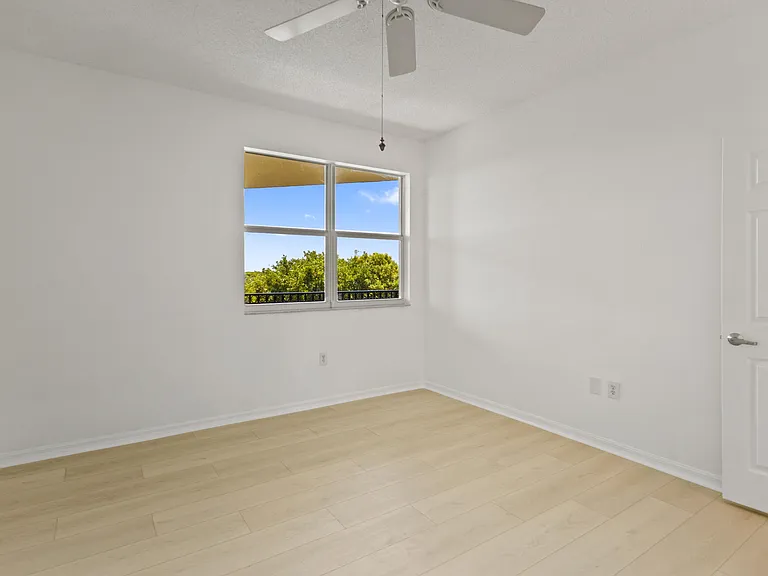 27 Royal Palm Way #503 — Photo 25