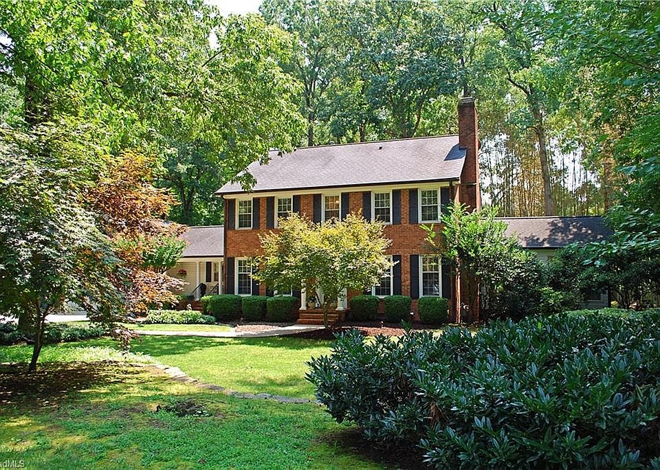 1st image of 2062 Nottingham Ln