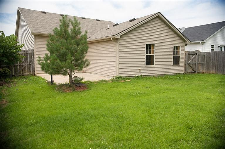 2nd image of 218 Falmouth Dr