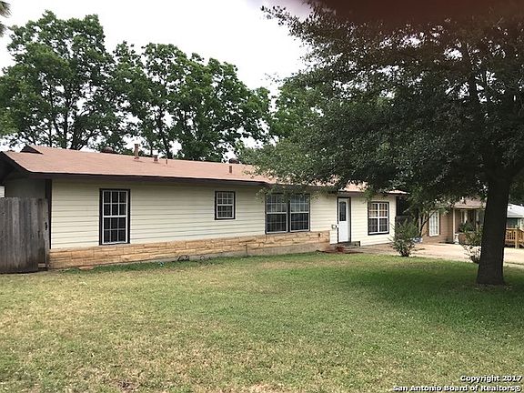 2nd image of 514 Williamsburg Pl