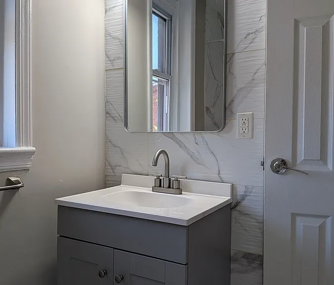 305 William St — Photo 15