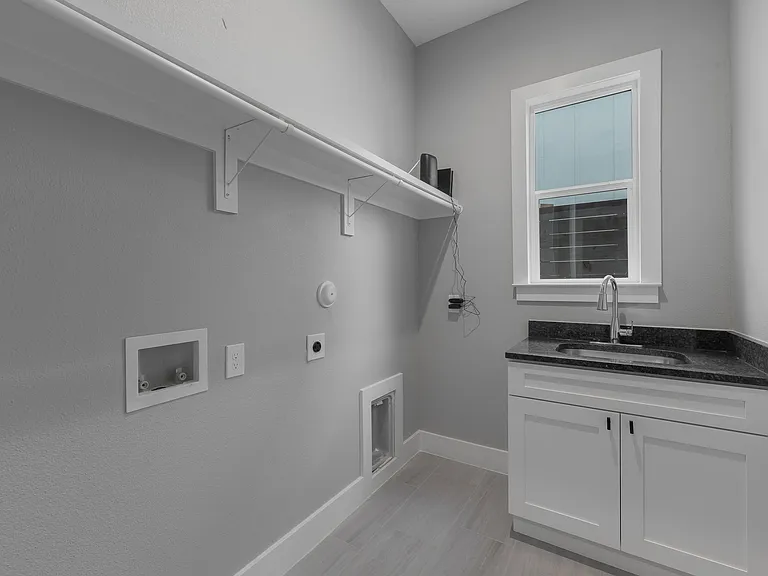 2818 Chicago St — Photo 33